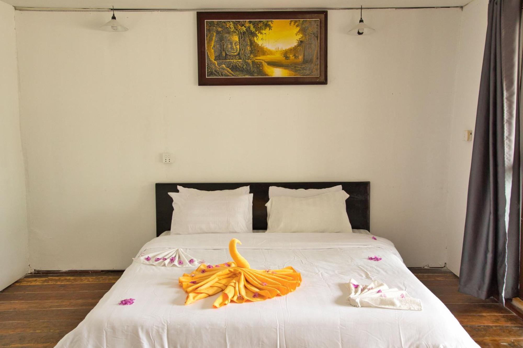 Koh Rong Beach Hostel And Bungalows Kaoh Touch エクステリア 写真