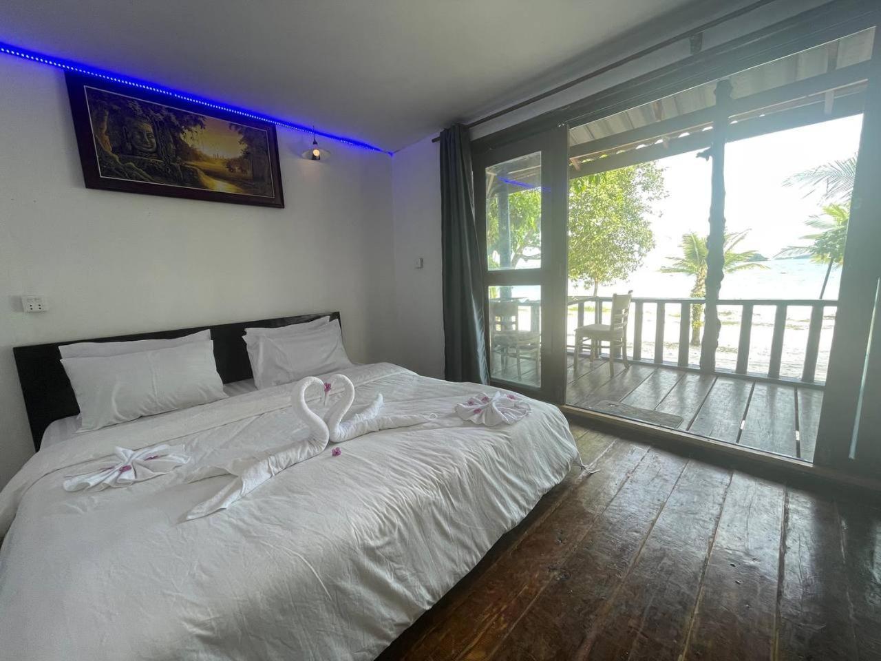 Koh Rong Beach Hostel And Bungalows Kaoh Touch エクステリア 写真