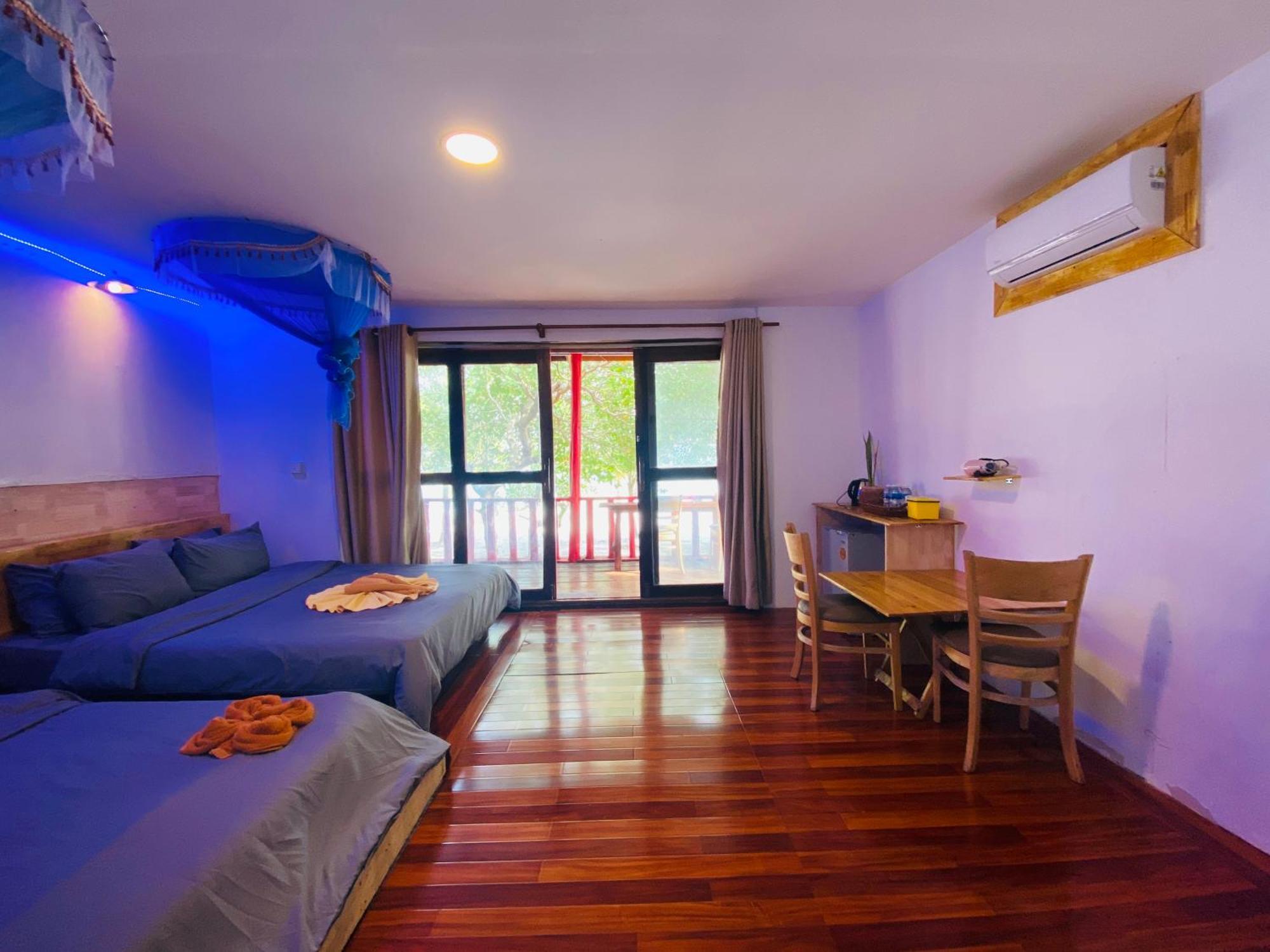 Koh Rong Beach Hostel And Bungalows Kaoh Touch エクステリア 写真